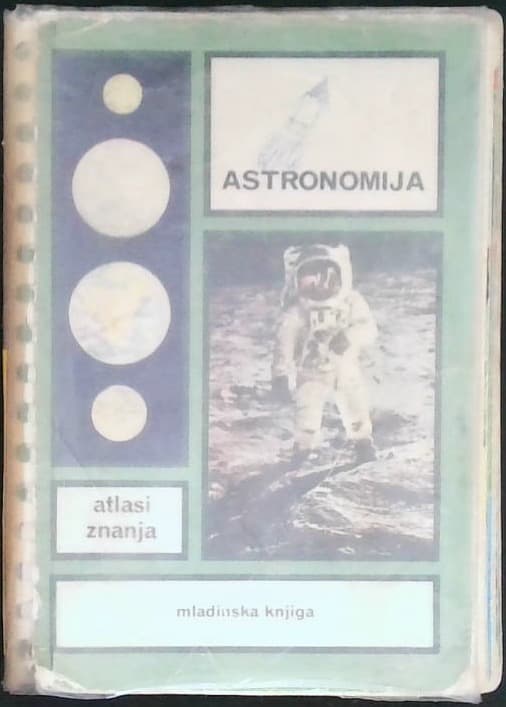 Naslovnica knjige Astronomija