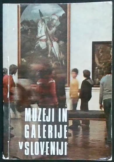 Naslovnica knjige Muzeji in galerije v Sloveniji