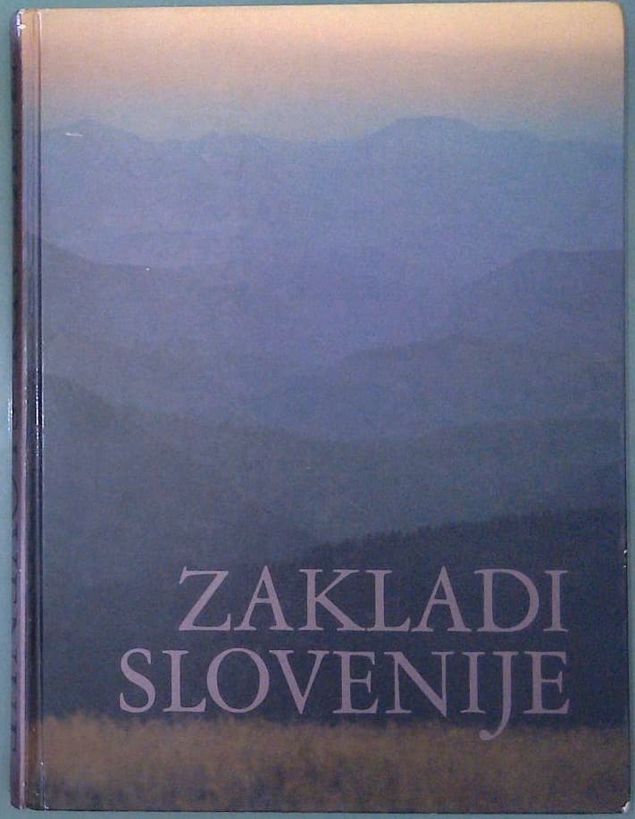Naslovnica knjige Zakladi Slovenije