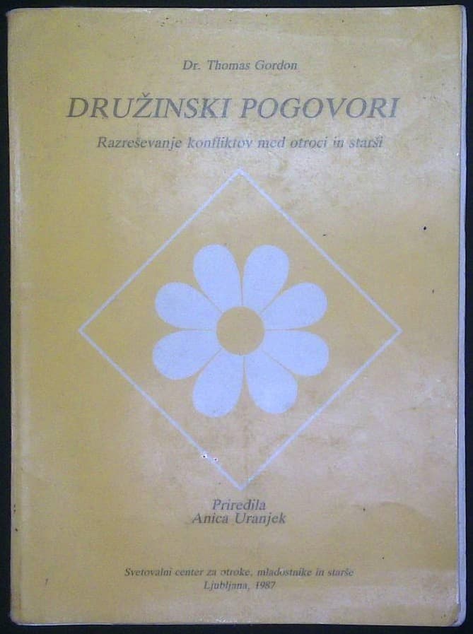 Naslovnica knjige Družinski pogovori - Razreševanje konfliktov med otroci in starši